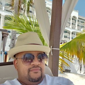 Meet your Posher, Don